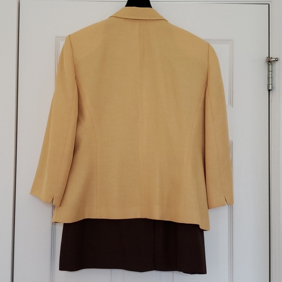 Le Suit Gold & Brown Suit - Picture 2 of 11